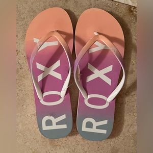 NWOT Roxy Colorblock Flip Flops